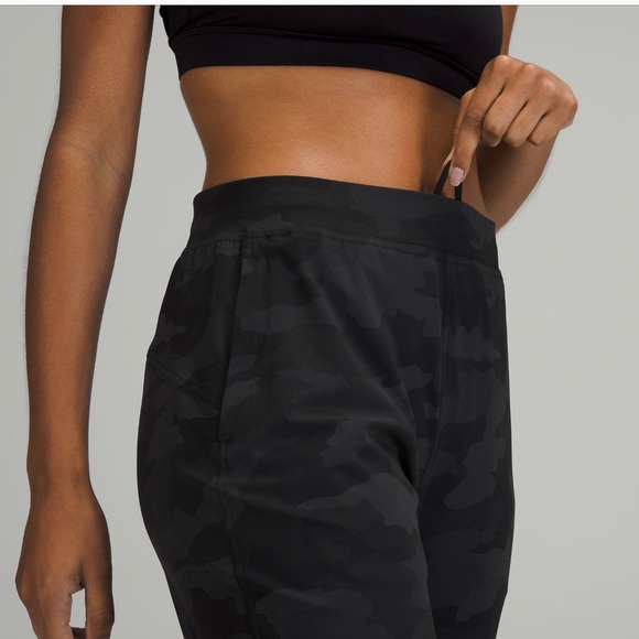Lululemon Adapted State High-Rise
Jogger *Full Length 6 - Picture 8 of 13